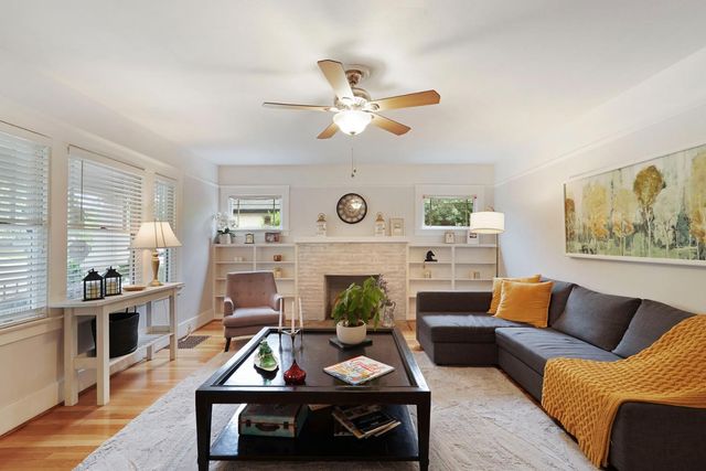 1120 W Walnut St, Stockton, CA 95203