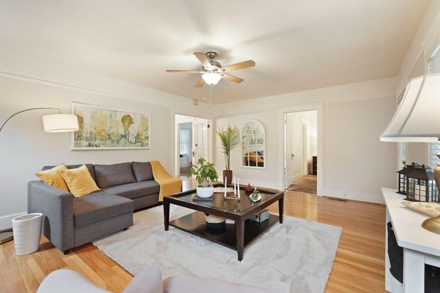 1120 W Walnut St, Stockton, CA 95203