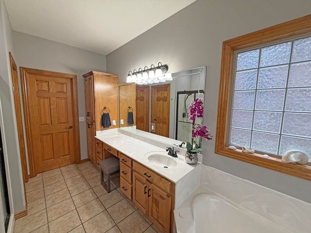 1063 E Maryland Court, Springfield, MO 65810