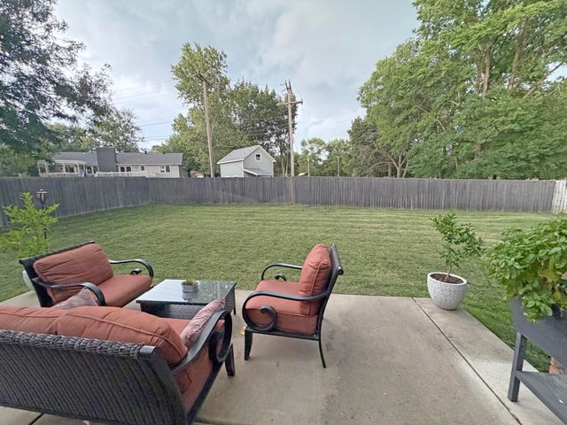 1063 E Maryland Court, Springfield, MO 65810