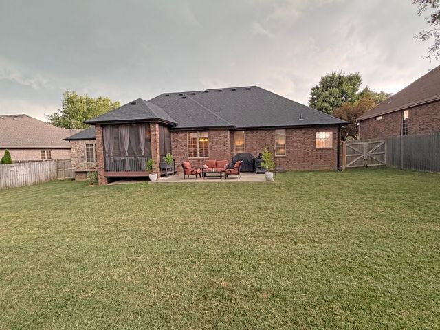 1063 E Maryland Court, Springfield, MO 65810