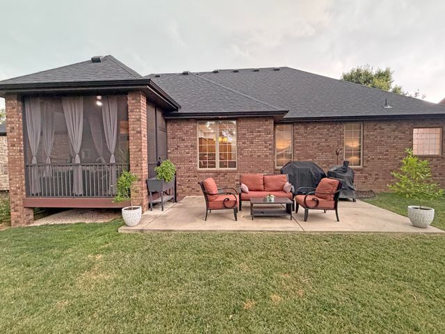 1063 E Maryland Court, Springfield, MO 65810