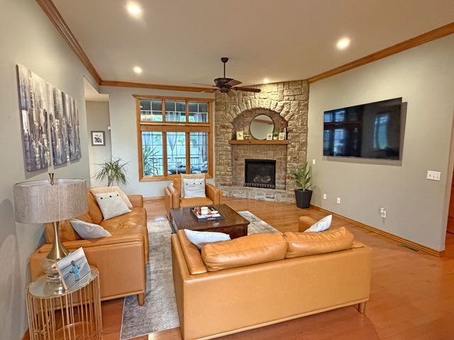 1063 E Maryland Court, Springfield, MO 65810