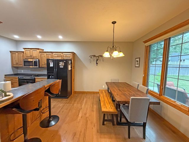 1063 E Maryland Court, Springfield, MO 65810