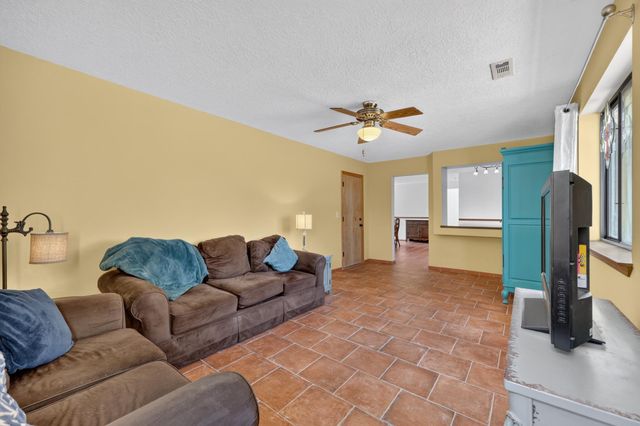 916 Player Loop SE, Rio Rancho, NM 87124