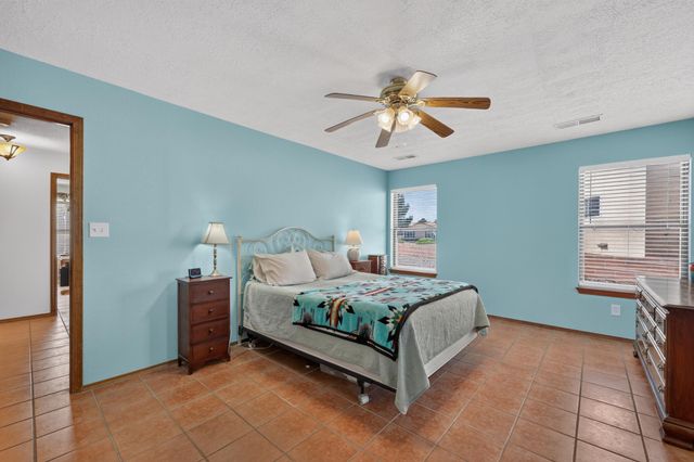 916 Player Loop SE, Rio Rancho, NM 87124