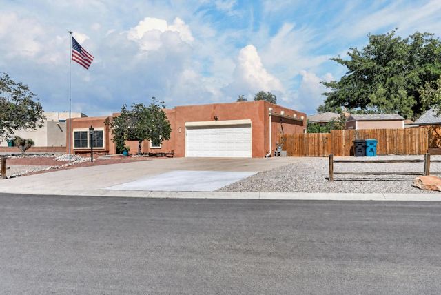 916 Player Loop SE, Rio Rancho, NM 87124