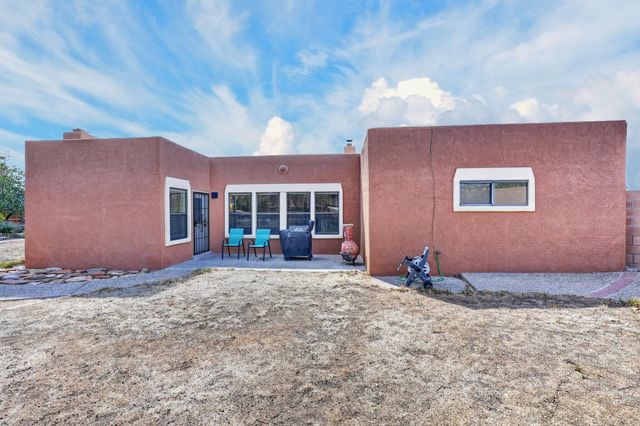 916 Player Loop SE, Rio Rancho, NM 87124