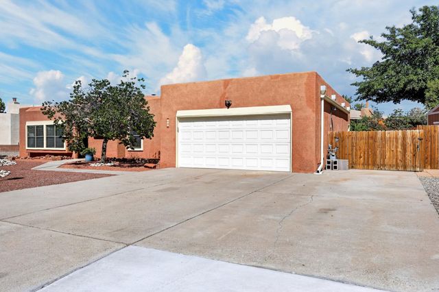 916 Player Loop SE, Rio Rancho, NM 87124