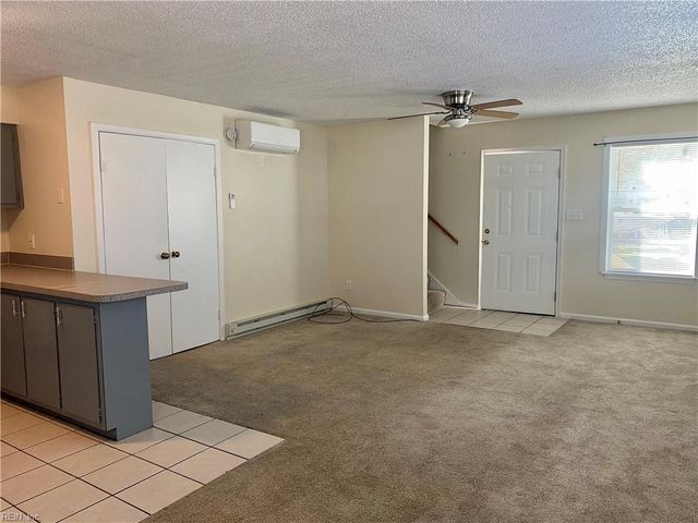 577 W Ocean View Ave Apt 1, Norfolk, VA 23503