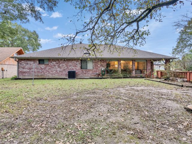85 Westwood Drive W, Trinity, TX 75862