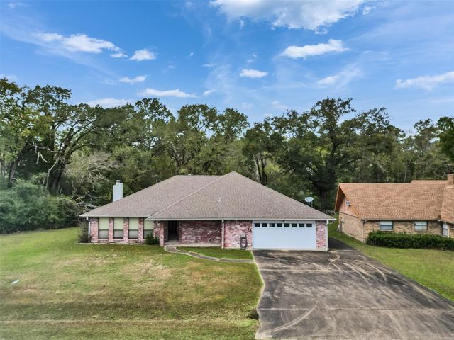 85 Westwood Drive W, Trinity, TX 75862