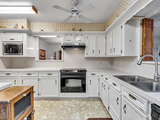 85 Westwood Drive W, Trinity, TX 75862