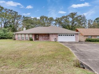85 Westwood Drive W, Trinity, TX 75862