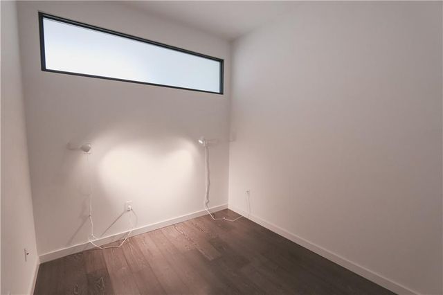 800 Embassy DR 405, Austin, TX 78702