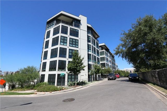 800 Embassy DR 405, Austin, TX 78702
