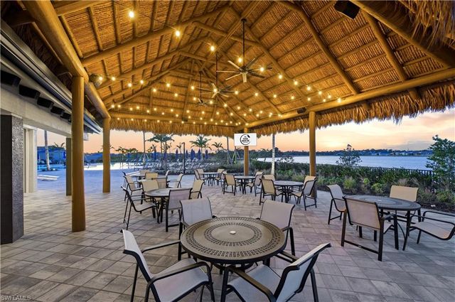 17338 Willow Tree LN, North Fort Myers, FL 33917