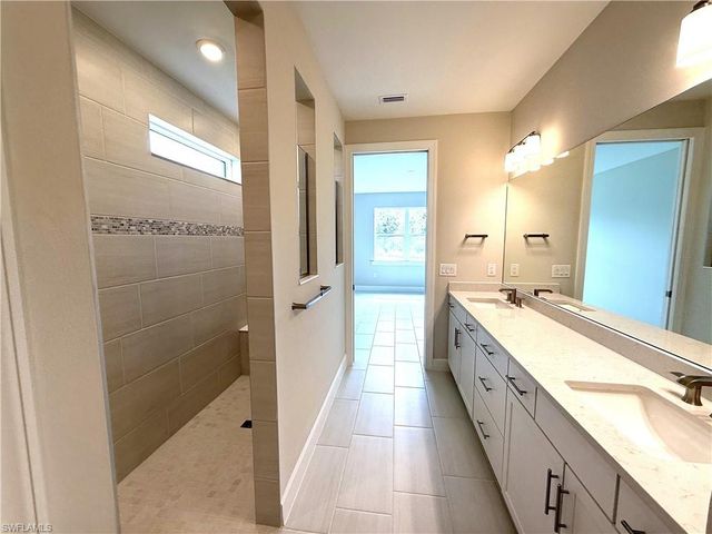 17338 Willow Tree LN, North Fort Myers, FL 33917