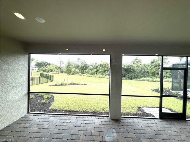 17338 Willow Tree LN, North Fort Myers, FL 33917