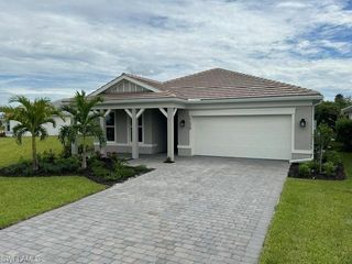 17338 Willow Tree LN, North Fort Myers, FL 33917