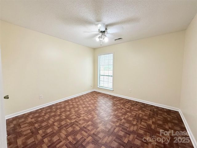 6924 Long Needles Drive, Charlotte, NC 28277