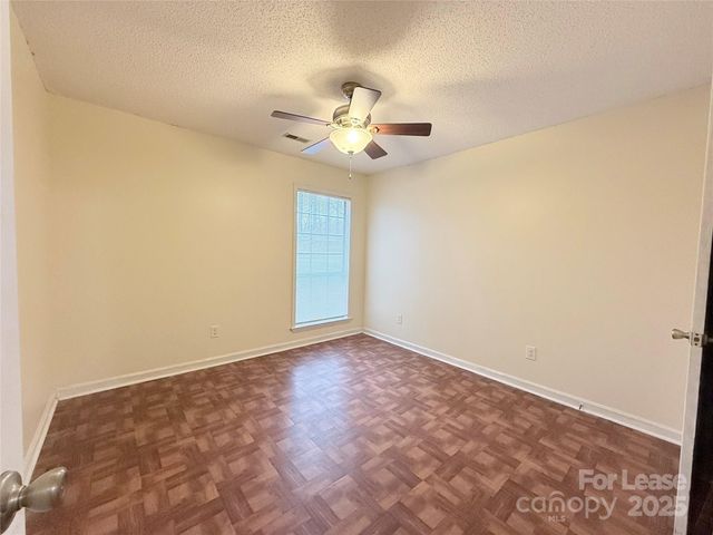 6924 Long Needles Drive, Charlotte, NC 28277