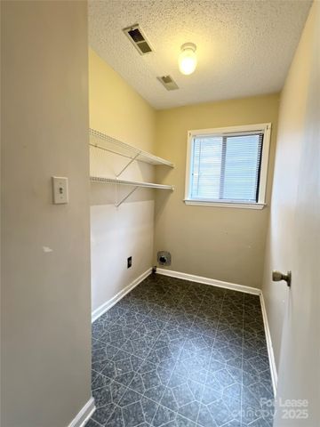 6924 Long Needles Drive, Charlotte, NC 28277