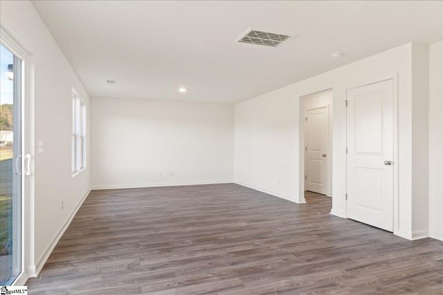 514 Tomlin Trail, Spartanburg, SC 29301