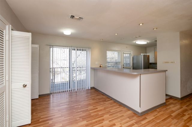 4738 El Campo Avenue 10, Fort Worth, TX 76107