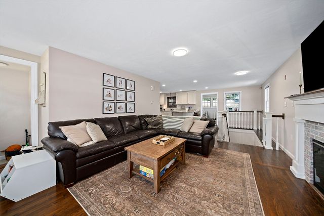 33 Bartlett Rd, Randolph, MA 02368