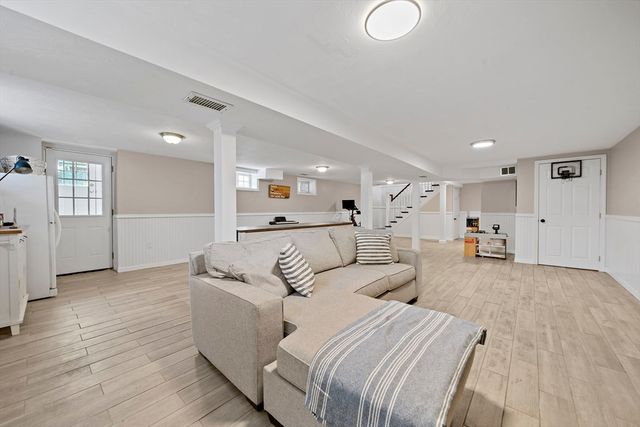 33 Bartlett Rd, Randolph, MA 02368