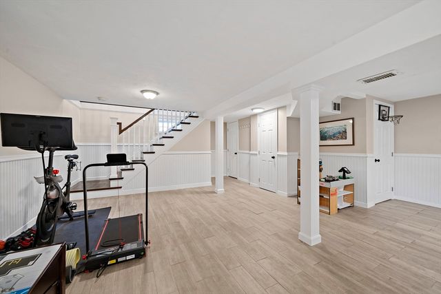 33 Bartlett Rd, Randolph, MA 02368