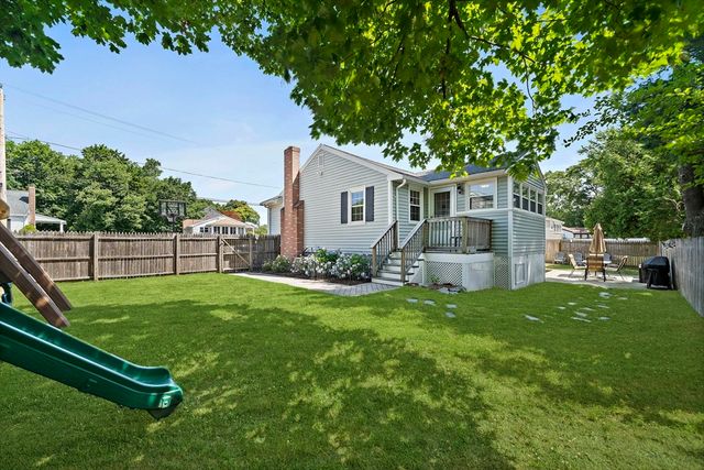 33 Bartlett Rd, Randolph, MA 02368