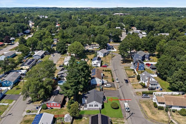 33 Bartlett Rd, Randolph, MA 02368
