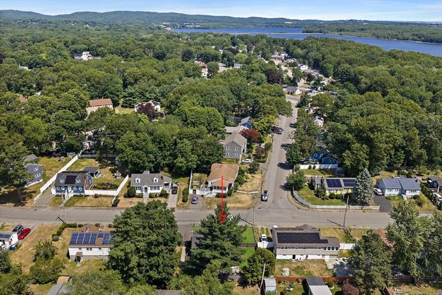 33 Bartlett Rd, Randolph, MA 02368