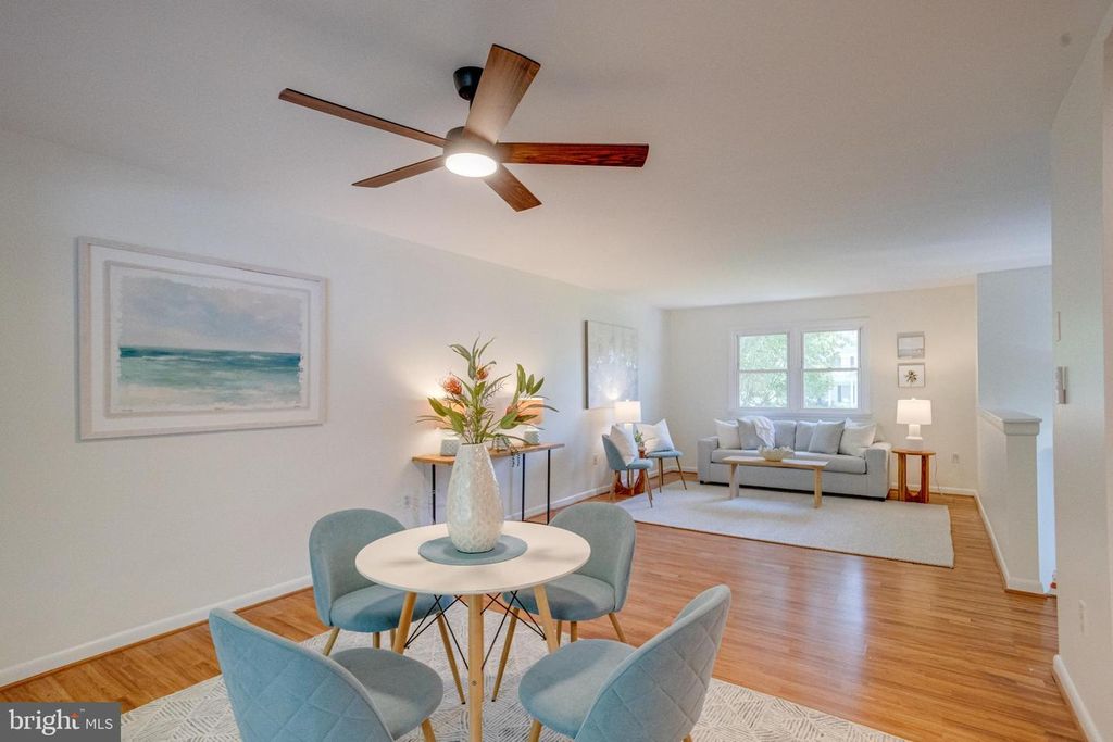 Image 14 of property listing at 114 CEDAR RD, Chester, MD 21619
