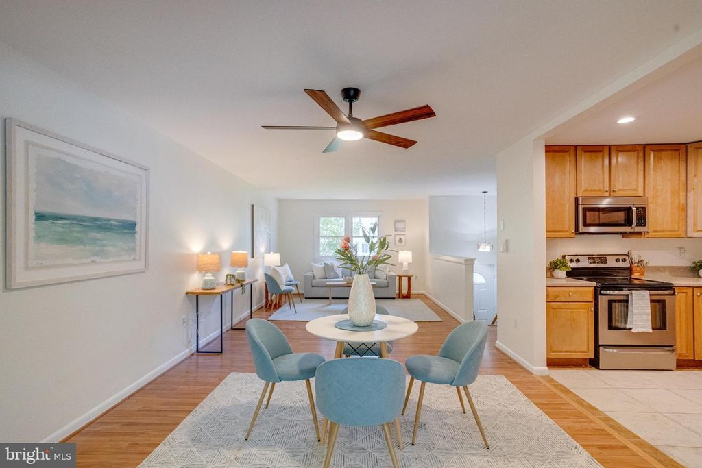 Image 15 of property listing at 114 CEDAR RD, Chester, MD 21619