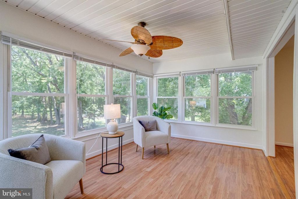 Image 24 of property listing at 114 CEDAR RD, Chester, MD 21619