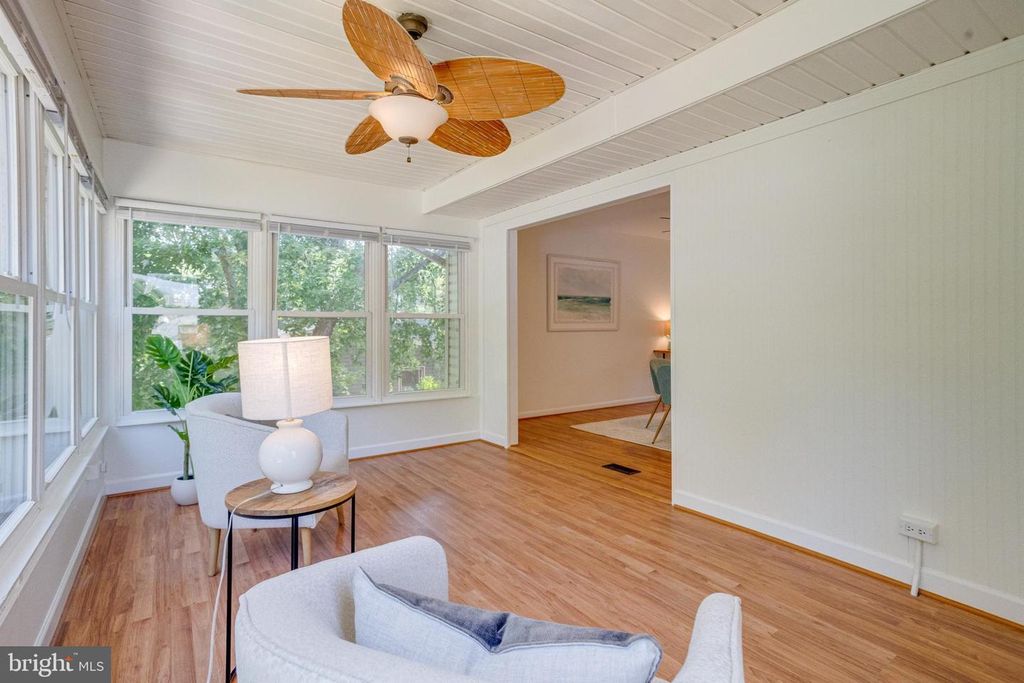Image 26 of property listing at 114 CEDAR RD, Chester, MD 21619
