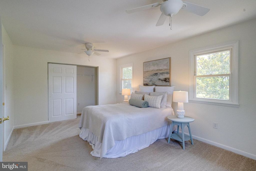 Image 31 of property listing at 114 CEDAR RD, Chester, MD 21619