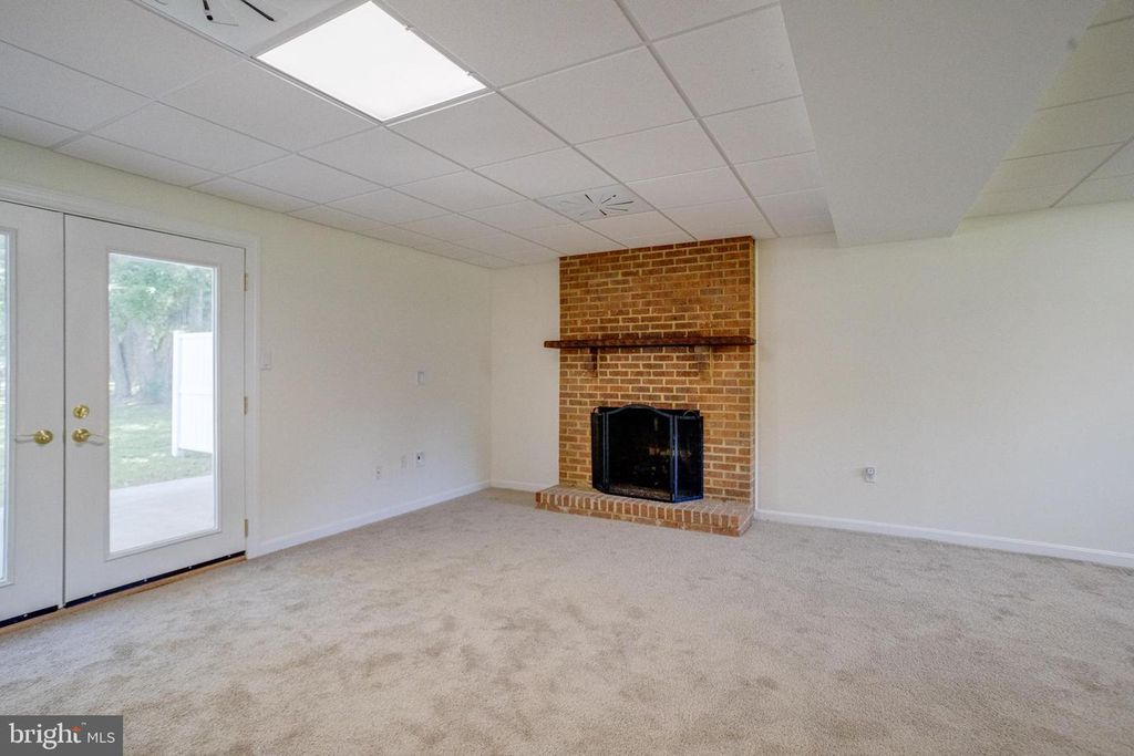 Image 43 of property listing at 114 CEDAR RD, Chester, MD 21619