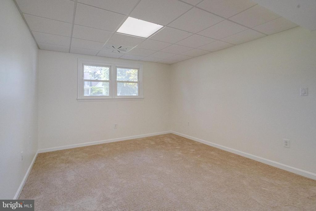 Image 49 of property listing at 114 CEDAR RD, Chester, MD 21619