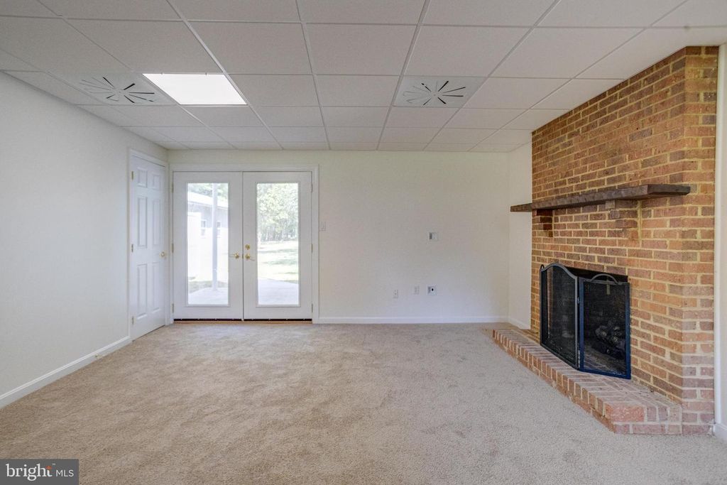 Image 52 of property listing at 114 CEDAR RD, Chester, MD 21619