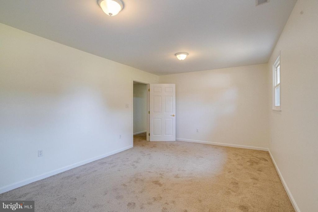 Image 60 of property listing at 114 CEDAR RD, Chester, MD 21619