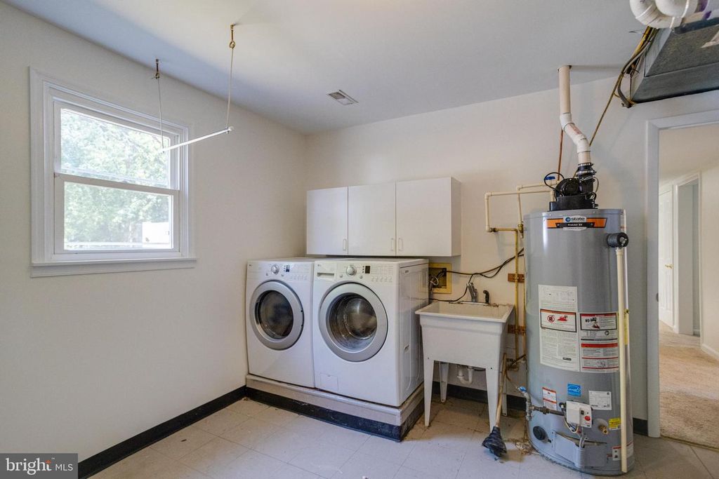 Image 62 of property listing at 114 CEDAR RD, Chester, MD 21619