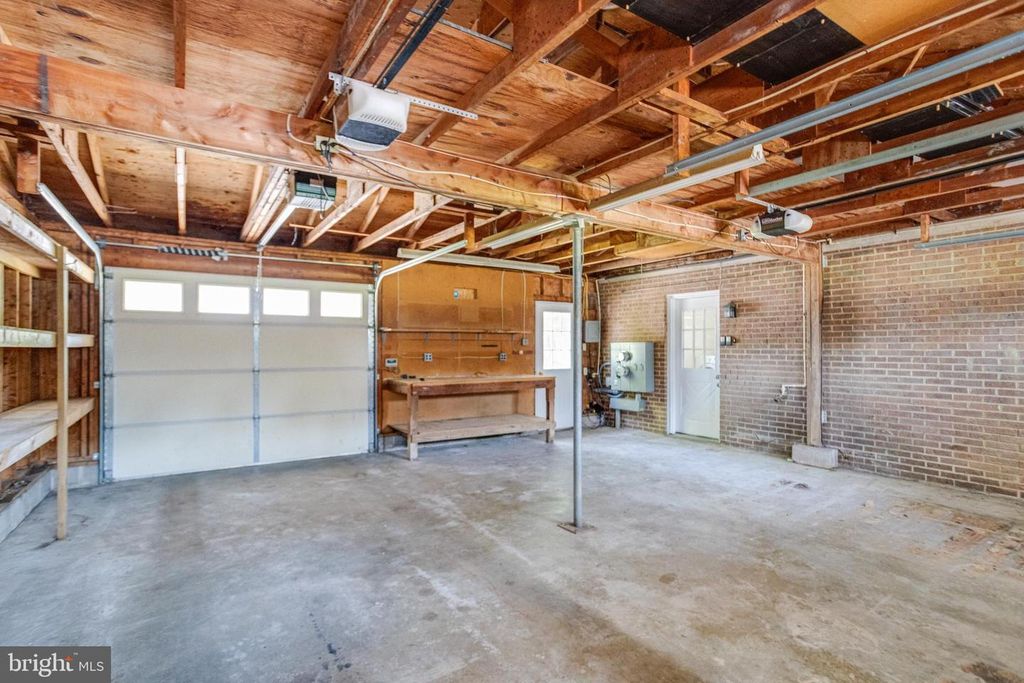 Image 66 of property listing at 114 CEDAR RD, Chester, MD 21619