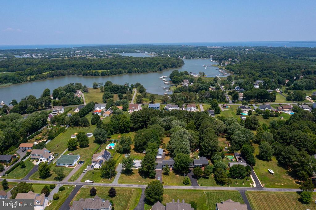 Image 88 of property listing at 114 CEDAR RD, Chester, MD 21619