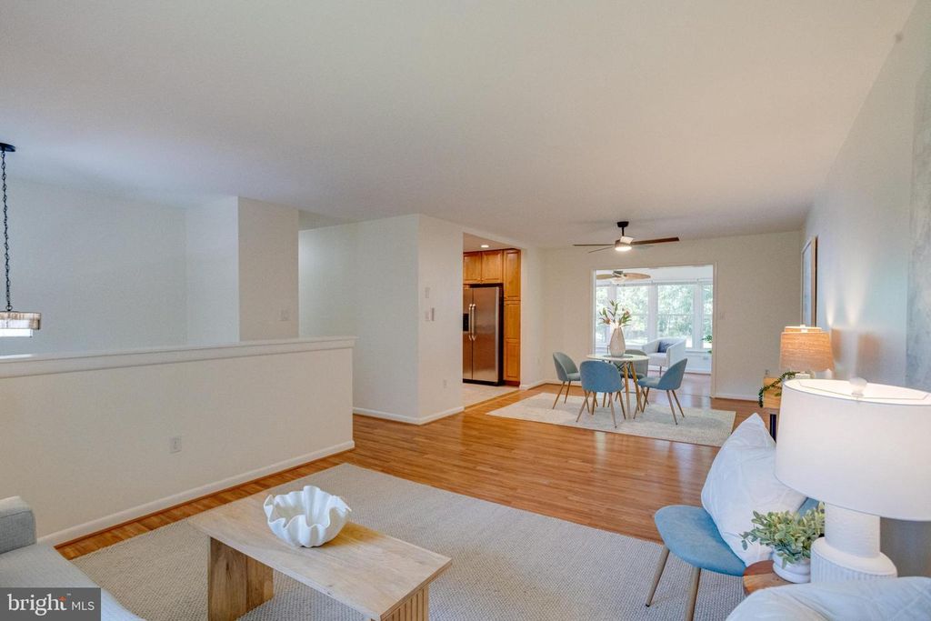 Image 8 of property listing at 114 CEDAR RD, Chester, MD 21619