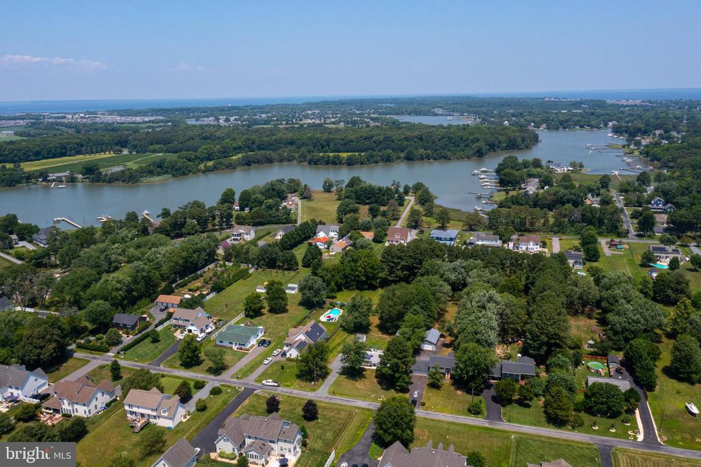 Image 89 of property listing at 114 CEDAR RD, Chester, MD 21619