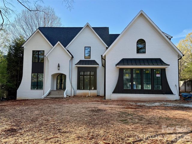 318 Lansdowne Road, Charlotte, NC 28270